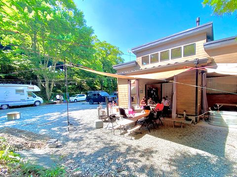 川沿い専用キャンプ場付き貸別荘 SNUG CAMP HOUSE / 山梨県 大月・都留・道志